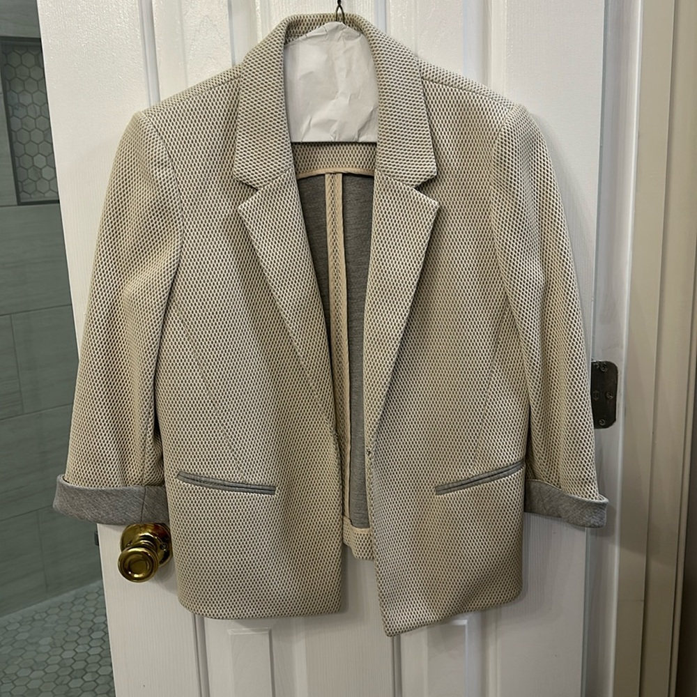 Tahari blazer